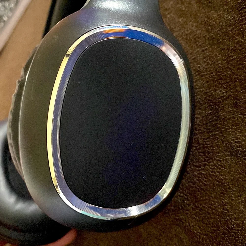 XX vibe headphone.